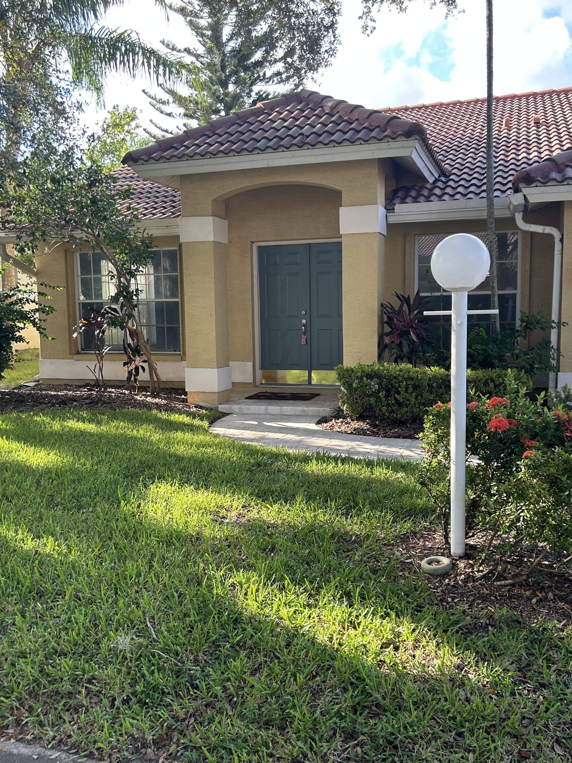 12691 Eagle Pointe Circle