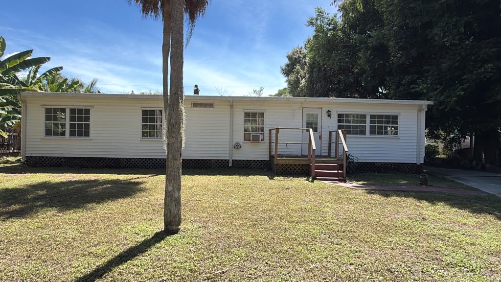 11367 Redbud Lane