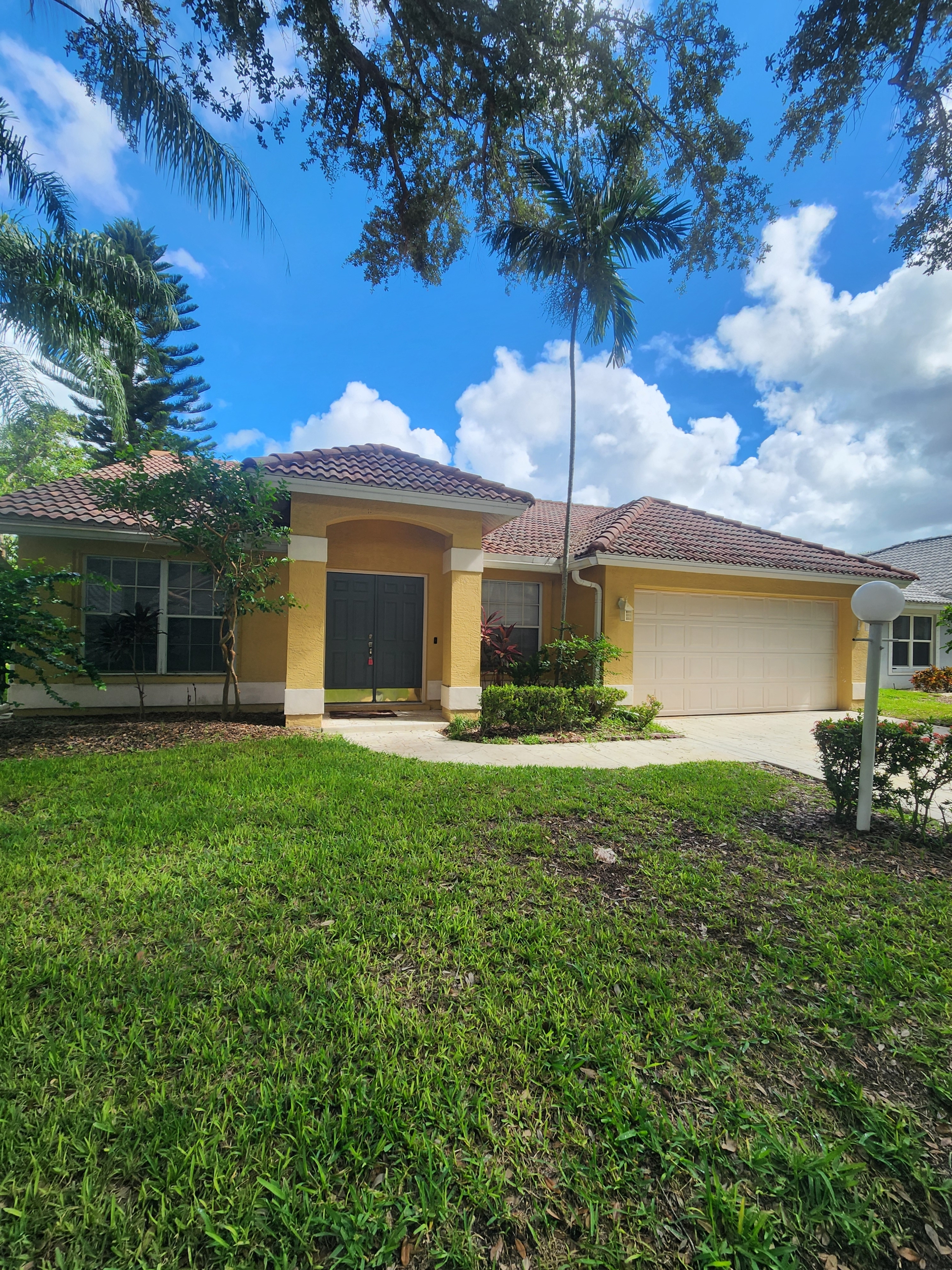 12691 Eagle Pointe Circle